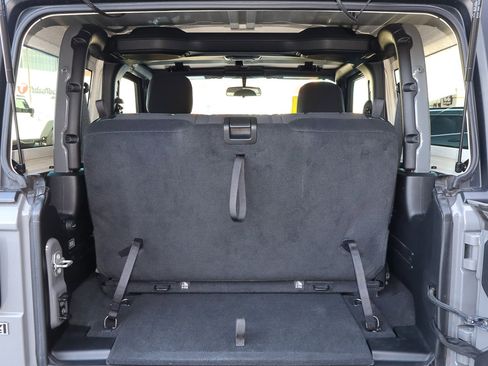 Used 2022 Jeep Wrangler Sport image 9