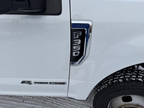 Used 2022 Ford F350 XLT image 2