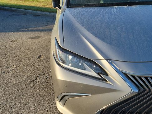 Used 2020 Lexus ES 350 w/ Premium Package image 5