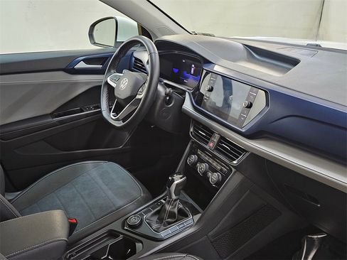 Used 2024 Volkswagen Taos SE image 10