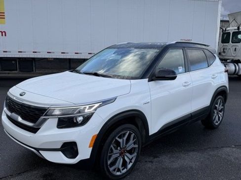 Used 2021 Kia Seltos S image 2