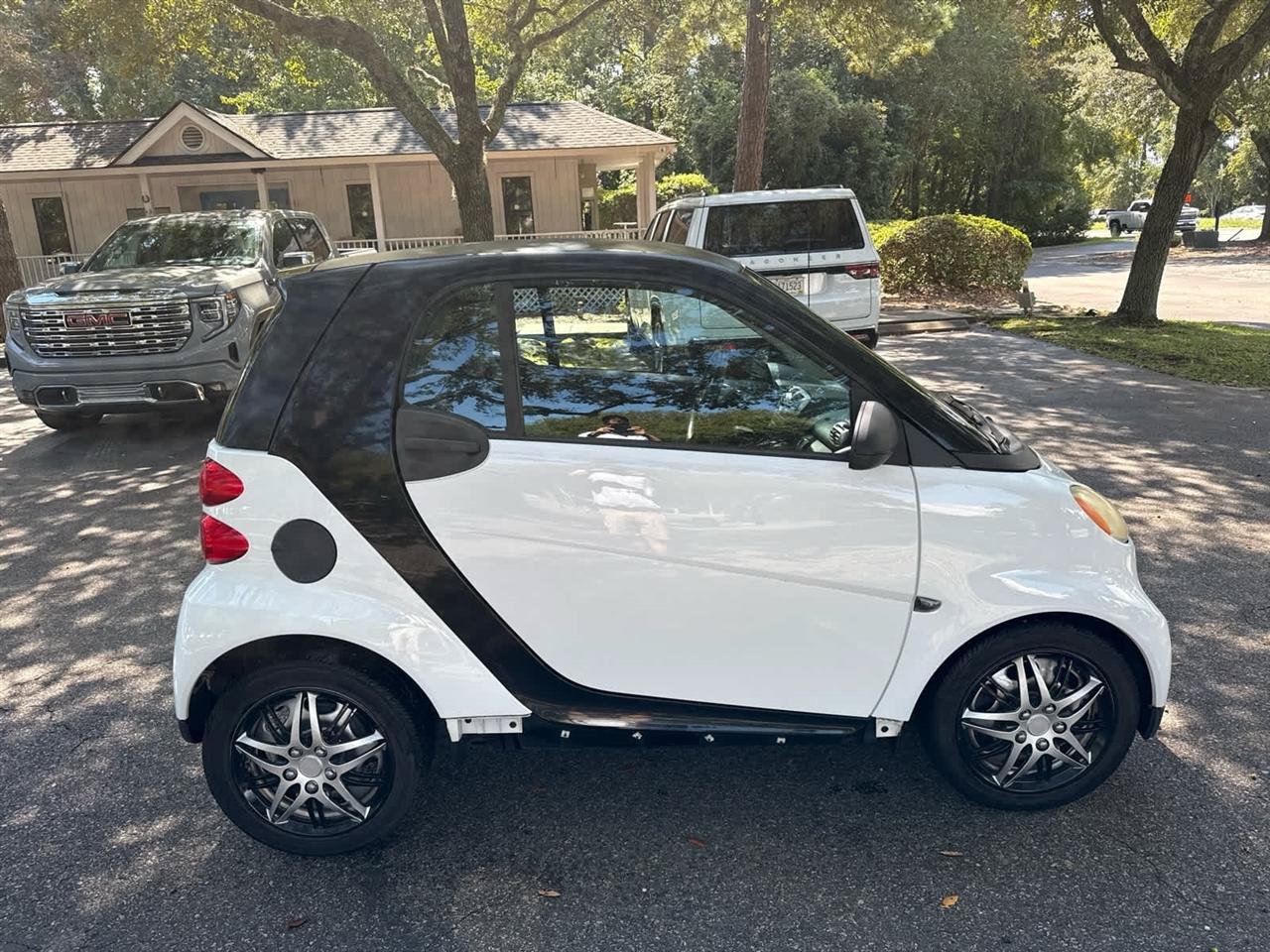 Used 2009 smart fortwo pure RWD image 6