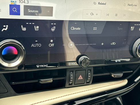 Used 2024 Lexus NX 350h AWD w/ Premium Package image 23