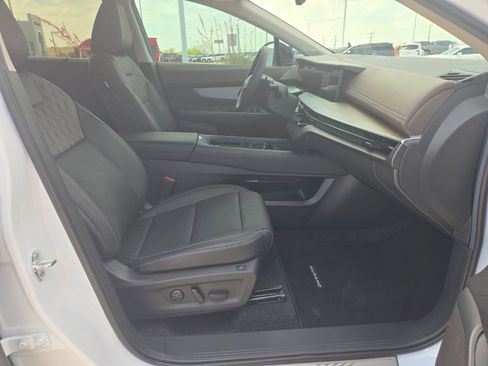 Used 2025 Nissan Murano Platinum w/ Cargo Package image 18