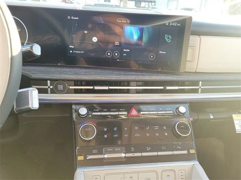 New 2025 Hyundai Santa Fe Calligraphy image 11