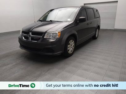 Used 2019 Dodge Grand Caravan SE w/ UConnect Hands-Free Group