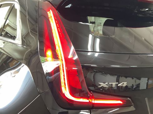 Certified 2024 Cadillac XT4 Luxury FWD image 29