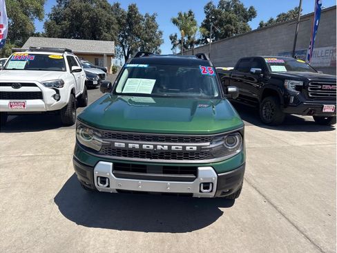 Used 2025 Ford Bronco Sport Badlands AWD/4WD image 2