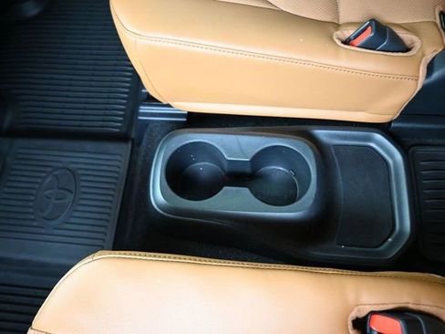 Used 2026 Toyota Highlander Platinum image 23