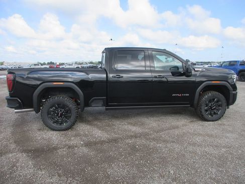 New 2026 GMC Sierra 3500 AT4 w/ AT4 Premium Plus Package AWD/4WD image 3