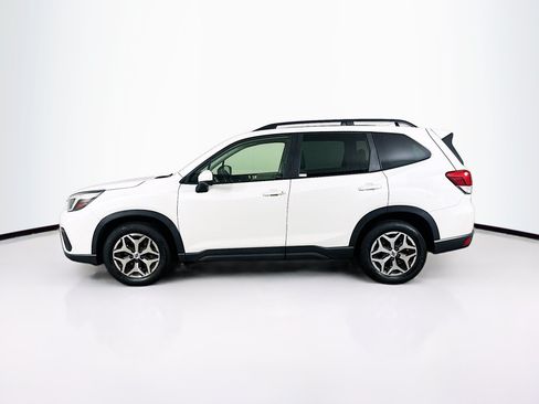 Used 2019 Subaru Forester Premium AWD/4WD image 4