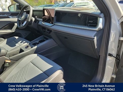 New 2026 Volkswagen Tiguan SE R-Line AWD/4WD image 44