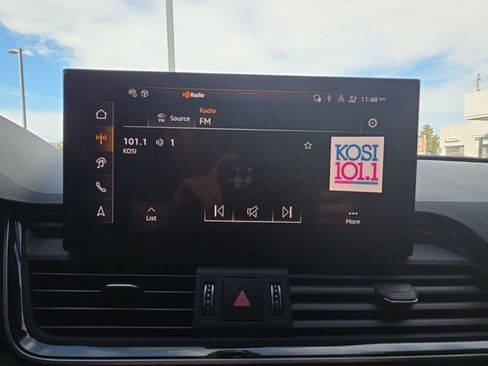 Used 2025 Audi Q5 e Premium Plus w/ Premium Plus Package image 15