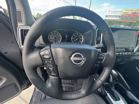 Used 2026 Nissan Frontier SV w/ All-Weather Content Package AWD/4WD image 17