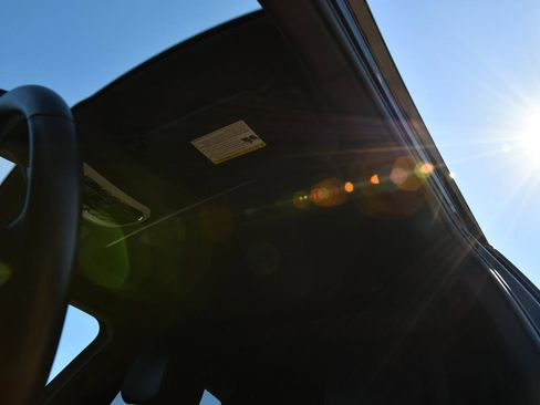 Used 2024 Porsche Macan image 29