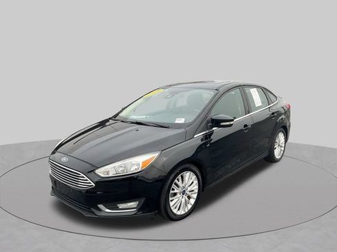 Used 2018 Ford Focus Titanium w/ Titanium Technology Package FWD image 1