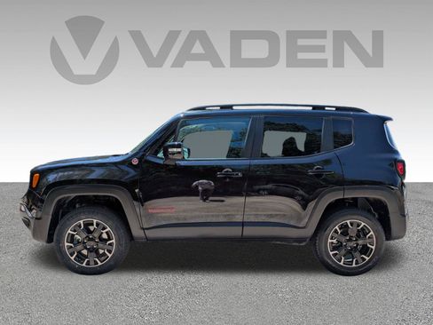 Used 2023 Jeep Renegade Trailhawk w/ Trailhawk Elite Group AWD/4WD image 26