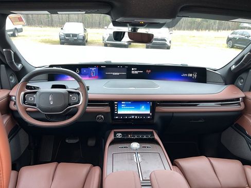 New 2026 Lincoln Navigator Reserve image 17