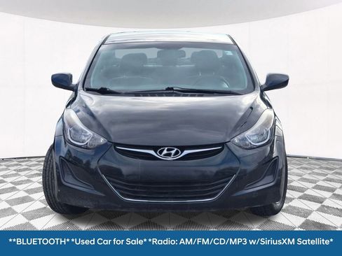Used 2015 Hyundai Elantra SE image 2