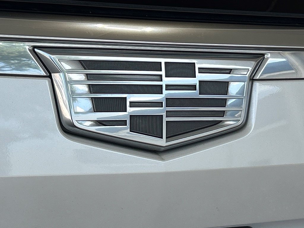 Used 2022 Cadillac Escalade Premium Luxury w/ Performance Package RWD image 23
