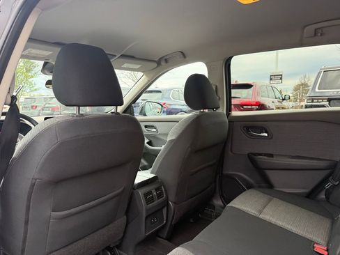 Used 2021 Nissan Rogue SV AWD/4WD image 17