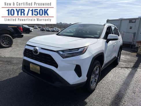 Used 2025 Toyota RAV4 XLE image 1