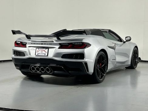 Used 2026 Chevrolet Corvette Z06 RWD image 4