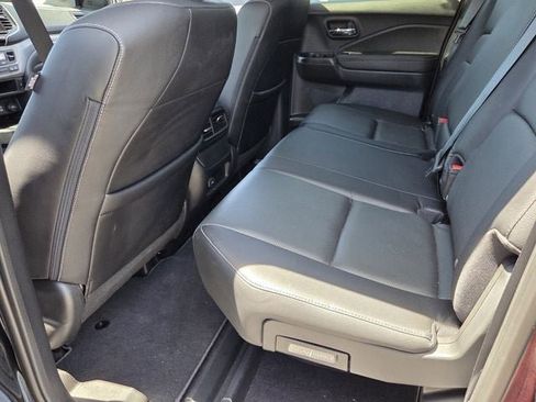 Certified 2025 Honda Ridgeline RTL image 11