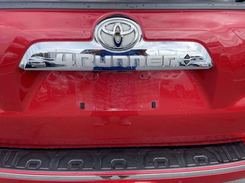 Used 2021 Toyota 4Runner Limited image 28