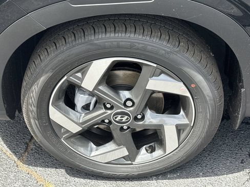 New 2026 Hyundai Venue SEL FWD image 11