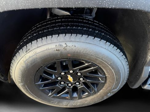 New 2026 Chevrolet Silverado EV LT image 10