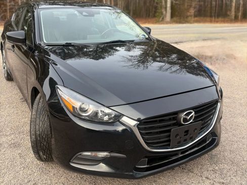 Used 2018 MAZDA MAZDA3 Touring image 40