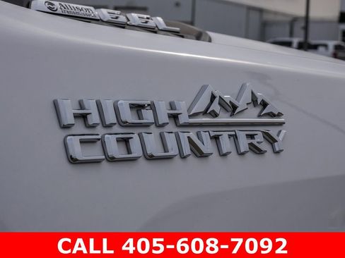 Certified 2025 Chevrolet Silverado 2500 High Country w/ High Country Premium Package AWD/4WD image 11
