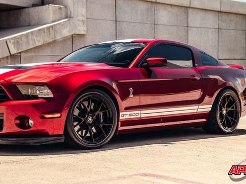 Used 2014 Ford Mustang Shelby GT500 w/ Equipment Group 821A RWD image 38