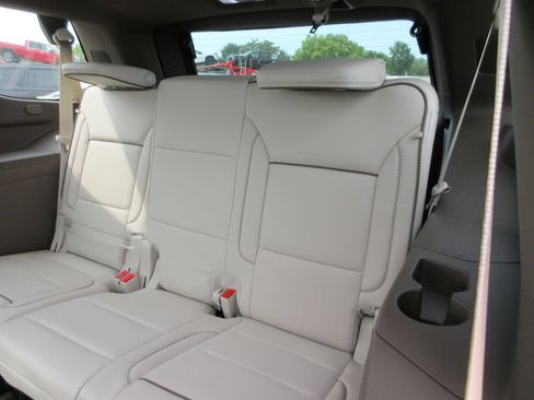 New 2026 GMC Yukon Denali w/ Denali Reserve Package AWD/4WD image 11
