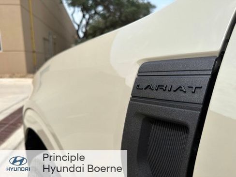 Used 2024 Ford Maverick Lariat w/ Black Appearance Package FWD image 14