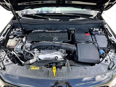 Certified 2023 Mercedes-Benz GLB 250 4MATIC image 11