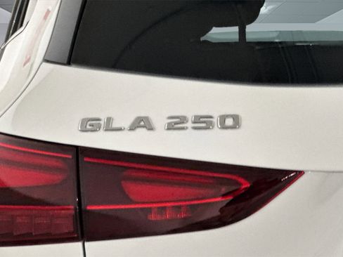Used 2026 Mercedes-Benz GLA 250 image 12