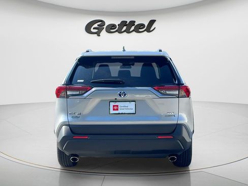 Used 2021 Toyota RAV4 XLE Premium AWD/4WD image 6