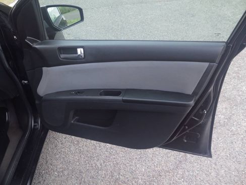 Used 2011 Nissan Sentra 2.0 S FWD image 28