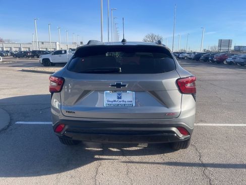 New 2026 Chevrolet Trax RS image 3