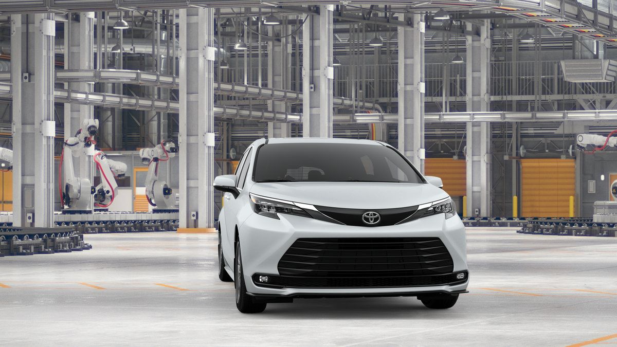 New 2026 Toyota Sienna XLE AWD/4WD image 16