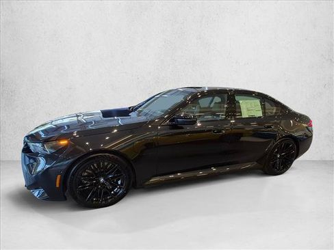 New 2027 BMW M5 w/ Executive Package AWD/4WD image 5
