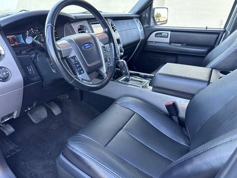 Used 2017 Ford Expedition Limited w/ Equipment Group 301A image 10