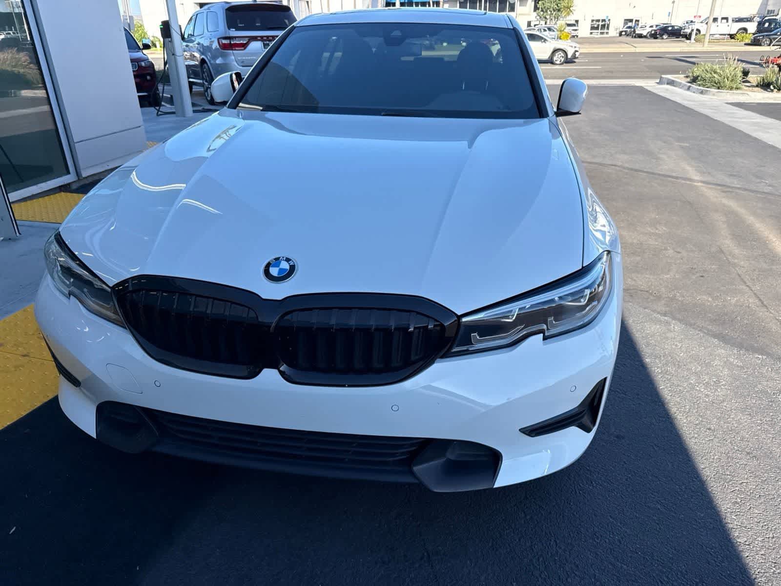 Used 2019 BMW 330i Sedan w/ Convenience Package RWD image 2