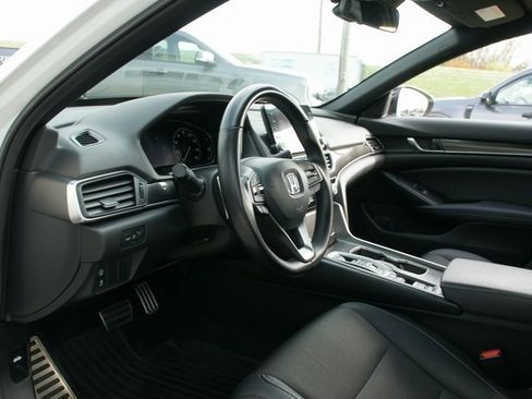 Used 2022 Honda Accord Sport image 9