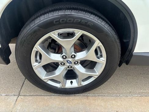 Used 2018 Subaru Forester 2.5i Touring AWD/4WD image 16