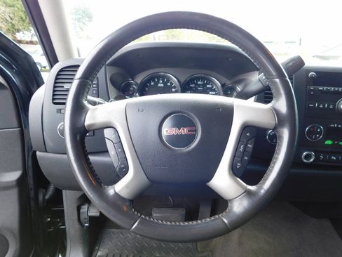 Used 2009 GMC Sierra 1500 SLE w/ Power Pack Plus AWD/4WD image 8