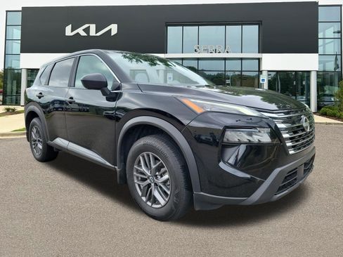Used 2024 Nissan Rogue S FWD image 1