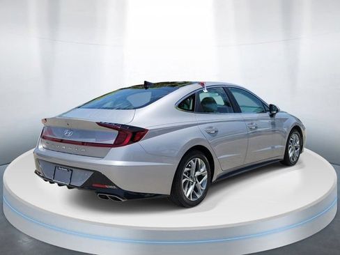 Used 2023 Hyundai Sonata SEL w/ Convenience Package FWD image 4